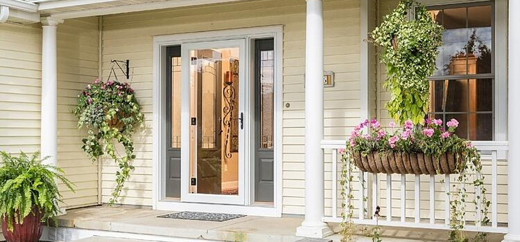 screen door installation in Coconut Creek