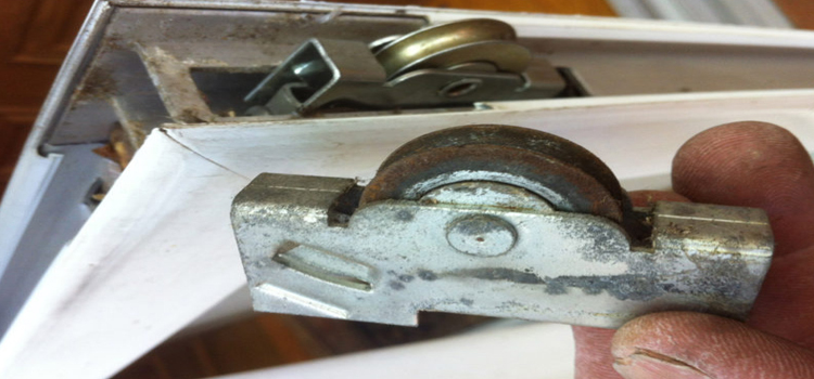 screen door roller repair in Coconut Creek